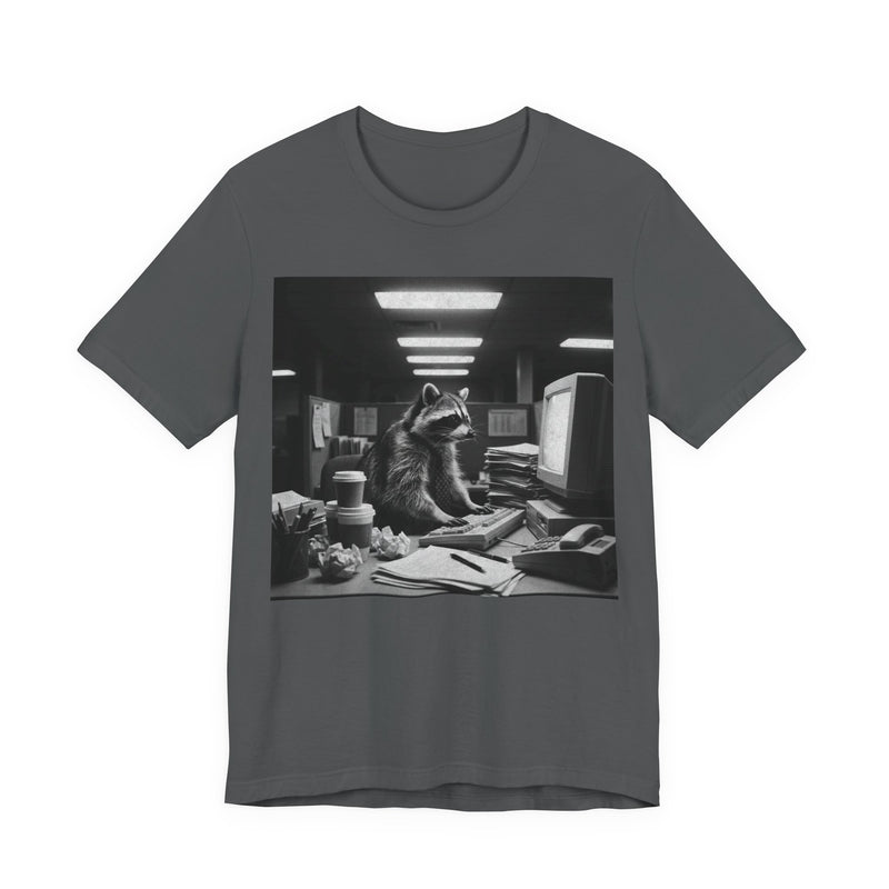 Lustiges Waschbär Shirt Bürojob | Retro Foto 90s Office Humor | Unhinged Trash Panda Krawatte | Vintage Ästhetik Geschenk Kollege